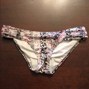 Victoria Secret bikini bottoms small